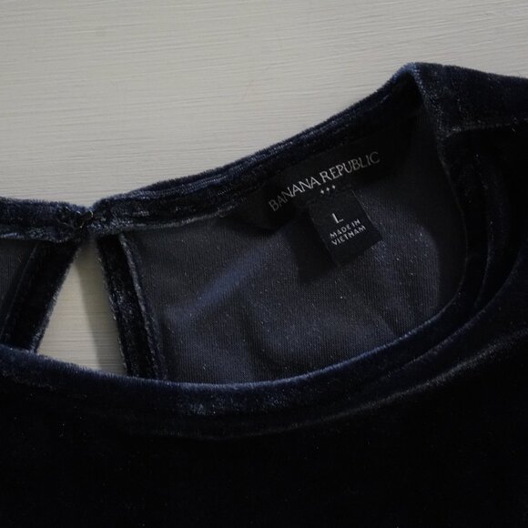 Banana Republic Large Sleeveless Blouse - Picture 3 of 7